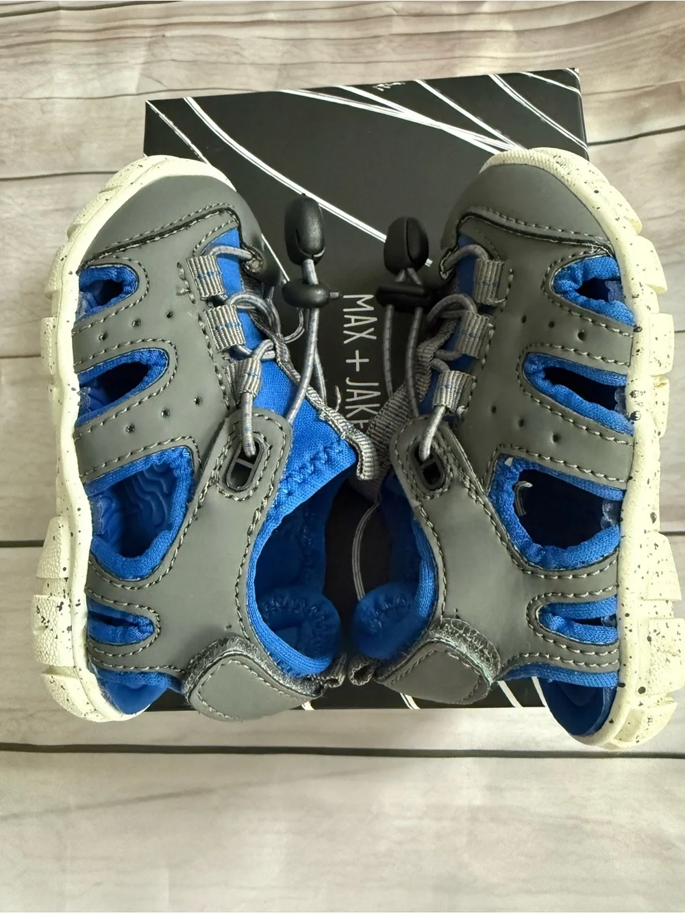 Kids Water Shoes in Gray and Blue - Quick-Dry Active Sandals